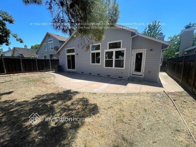 Building Photo - 5085 Wagon Wheel Way