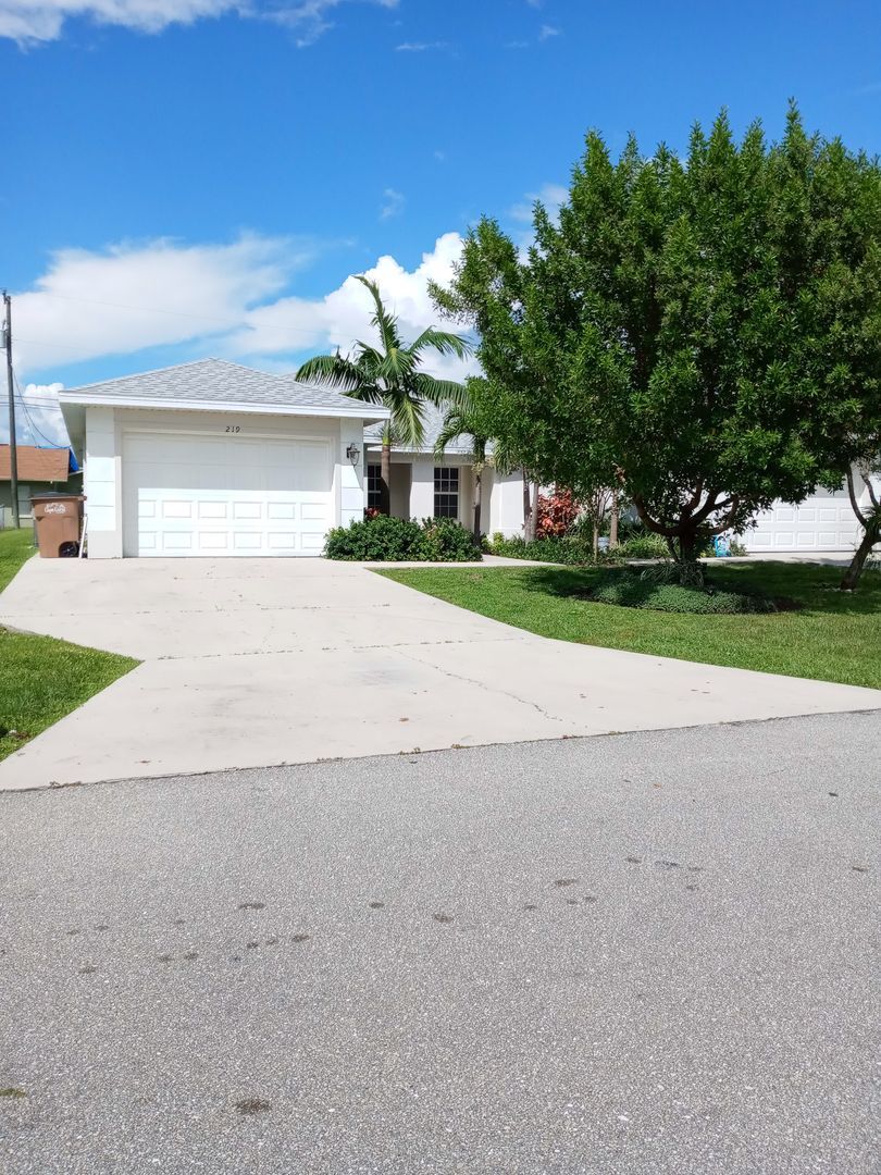Building Photo - Coming Soon - $500 off Move in Summer Special