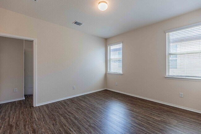 Building Photo - 11219 Pomona Park