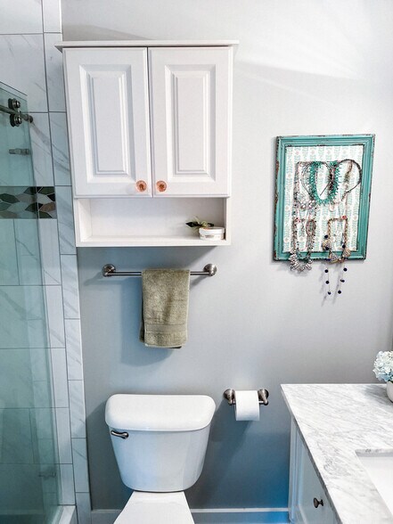 Primary Bathroom - 800 Peachtree St NE