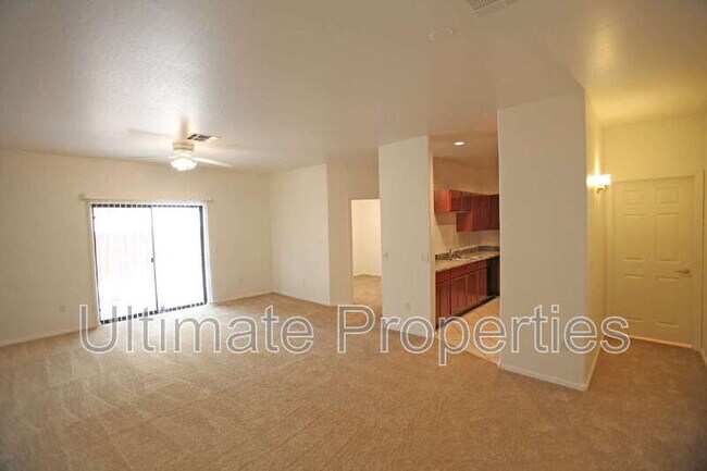 Building Photo - 1505 E Sahuaro Dr