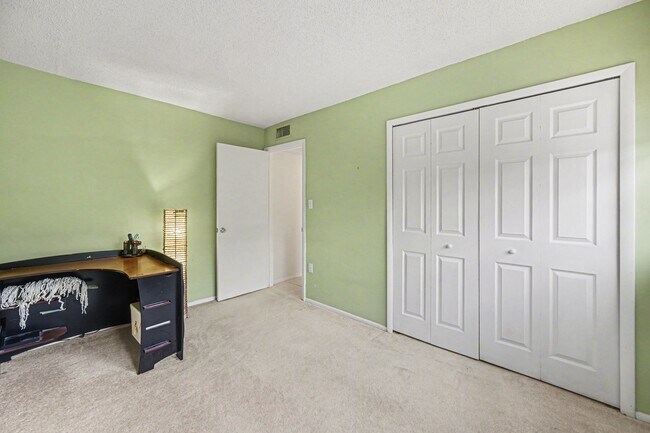 Building Photo - 3135 Shady Dell Ln