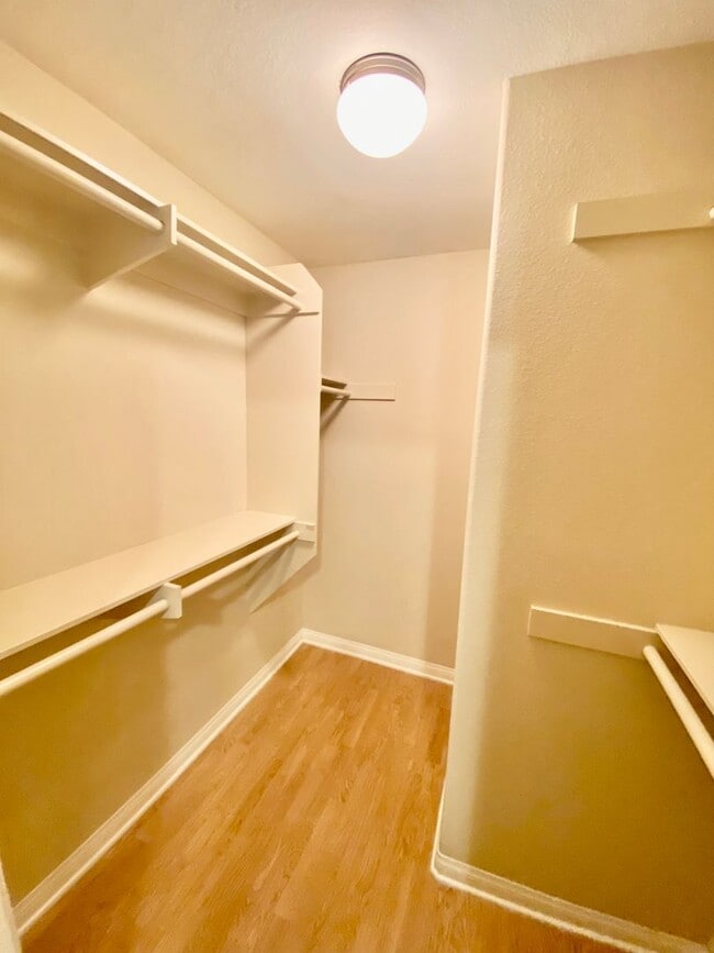 Building Photo - Stylish Coastal Living: Spacious 1BD with Huge Patio + Premium Amenities