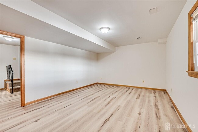 Building Photo - 23 Cardownie St