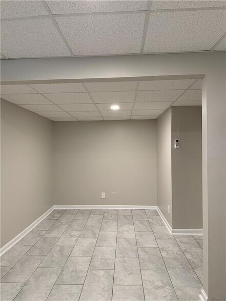 Building Photo - 3548 E Main St