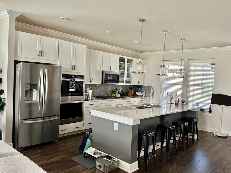 Building Photo - 1577 Sandpiper Bay Lp
