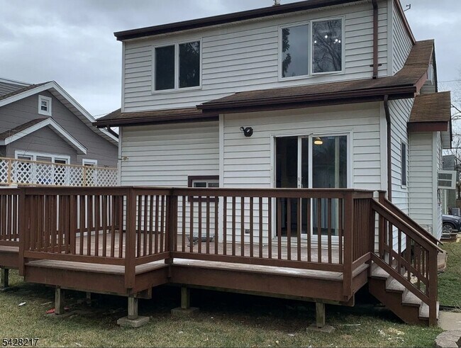 Building Photo - 2144 Evans St