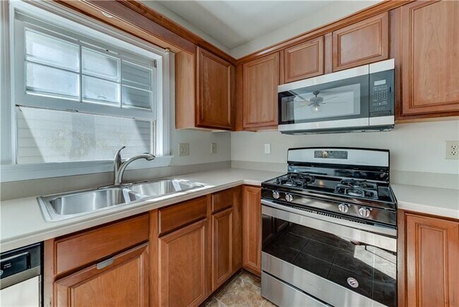 Building Photo - 64 Mt Vernon Cir
