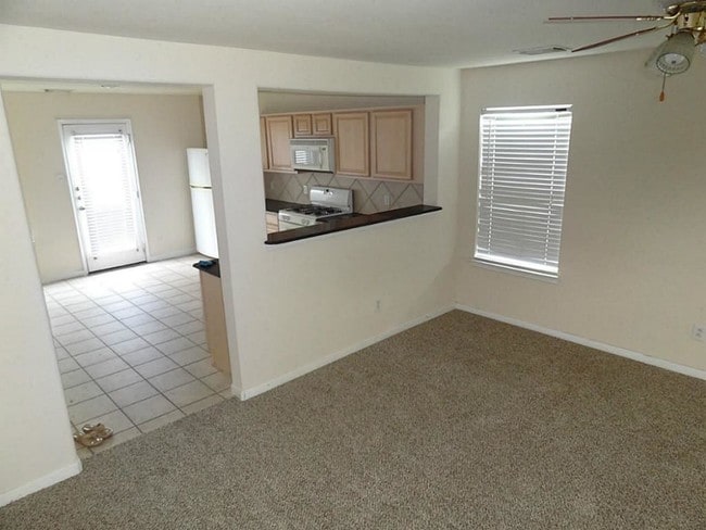 Building Photo - 3606 Avalon Castle Dr
