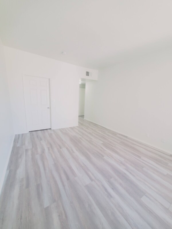 Building Photo - 4343 Whitsett Ave