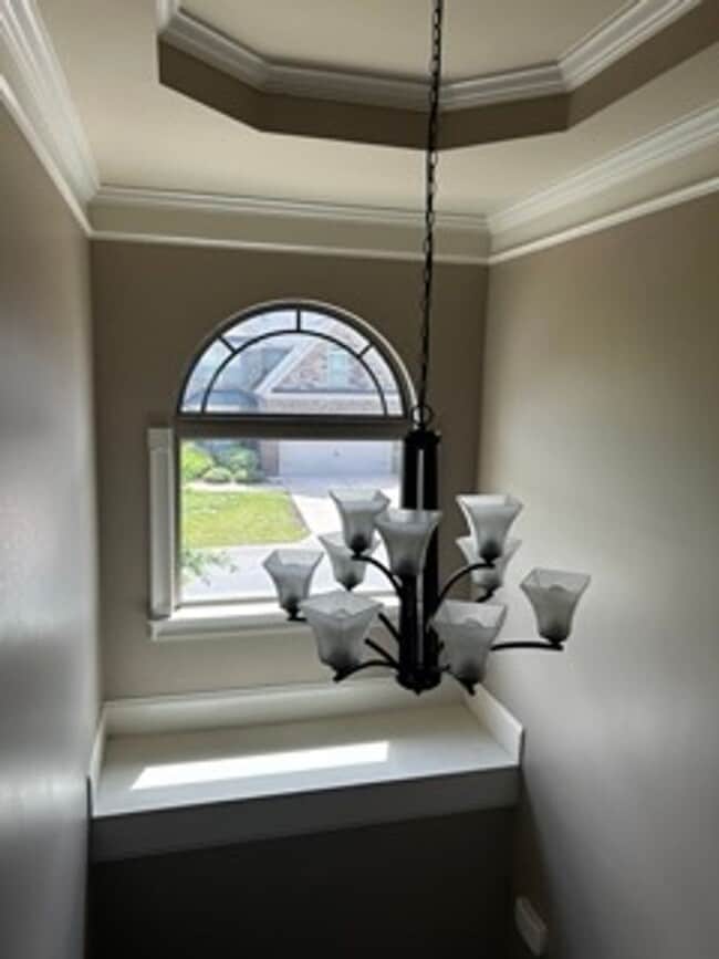 Building Photo - Spacious 5BR/4BA Home in Desirable Lexington Neighborhood – Bright Layout, Great Storage & Prime ...