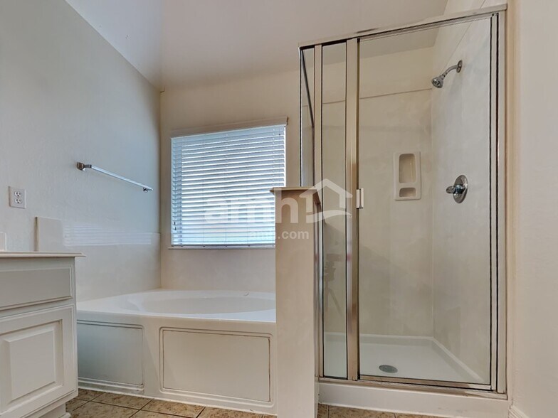 Building Photo - 6170 Galloway Ln