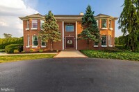 Building Photo - 665 Landis Ave