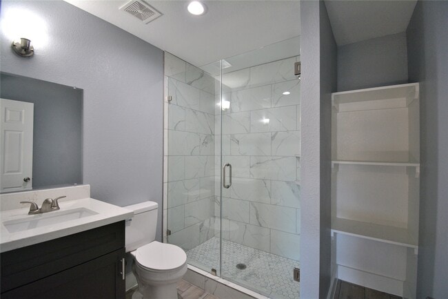 Building Photo - 3335 Lafferty Rd