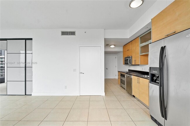 Building Photo - 60 SW 13th St