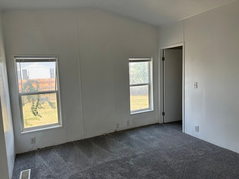 Building Photo - 1200 McKinley Ave