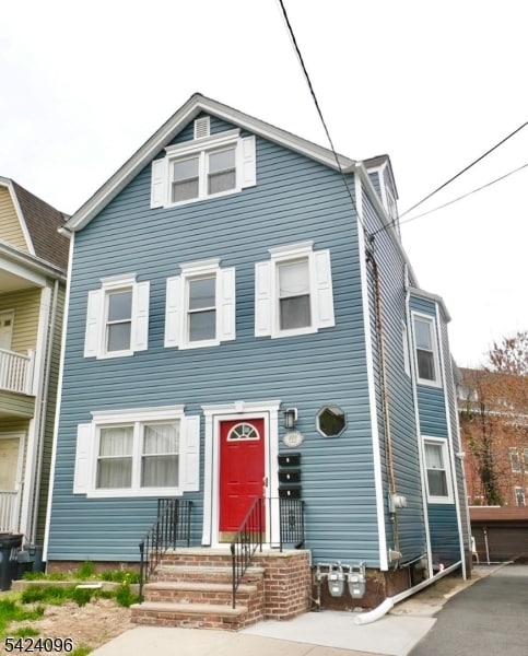 Building Photo - 111 Willow St