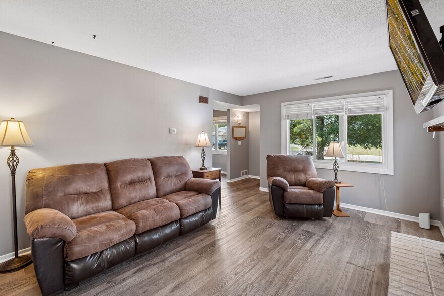 Building Photo - 1748 Karis Way