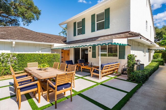 Building Photo - 11352 Briarwood Pl