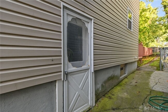 Building Photo - 1958 Fairfax Ave