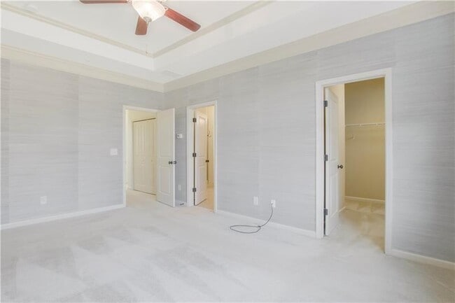 Building Photo - 3382 Vintage Cir SE
