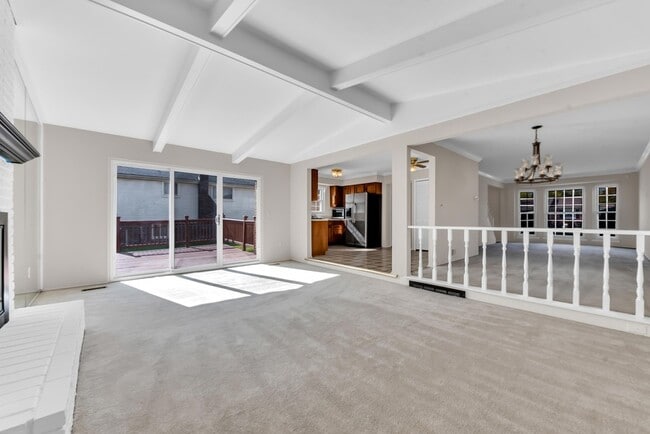 Building Photo - 197 Kings Way