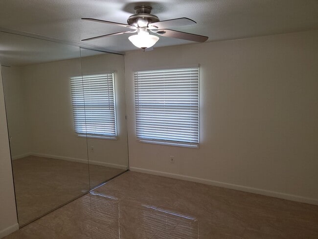 Building Photo - 851 Taft Ave