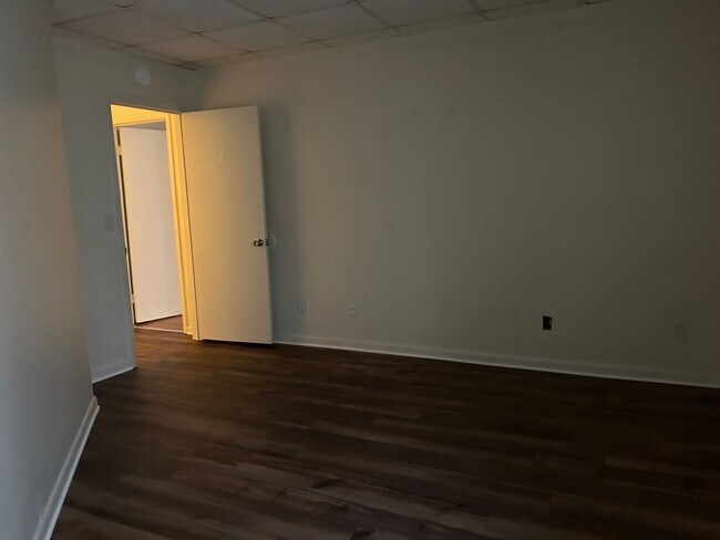 Building Photo - 624 Chestnut St