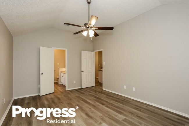 Building Photo - 841 Beaver Creek Dr