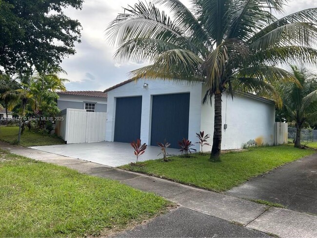 Primary Photo - 205 NW 130th St