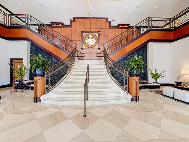 Building Photo - 610 W Las Olas Blvd