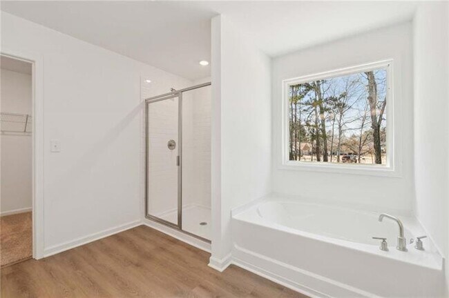 Building Photo - 64 Silverleaf Trl