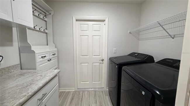 Building Photo - 3139 Laurel Oak Ln
