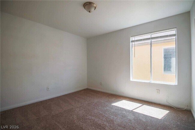 Building Photo - 4420 Pacific Crest Ave