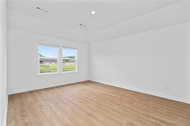 Building Photo - 813 Heeler Ave