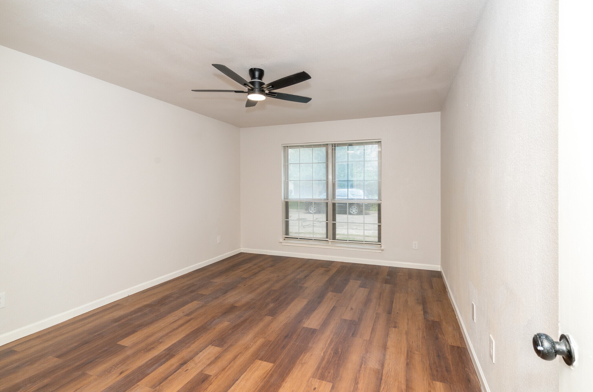 Building Photo - 731 Garden Meadow Dr