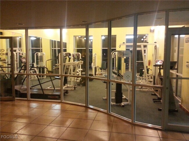 Building Photo - 3421 Winkler Ave