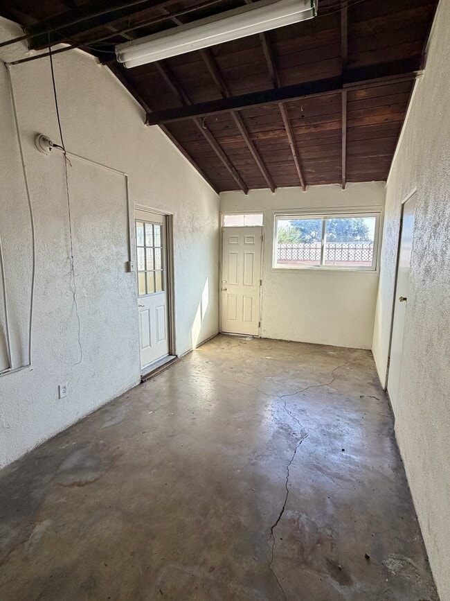 Building Photo - 14512 San Jose Ave