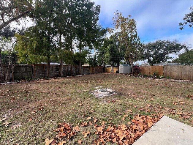 Building Photo - 5398 27th Ave N