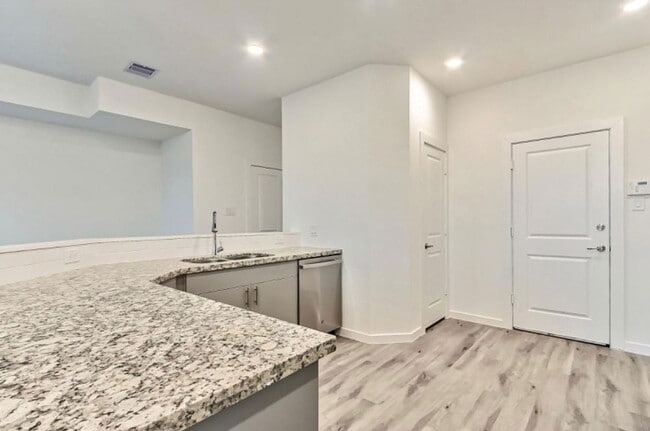 Building Photo - 13307 Tetris Dr