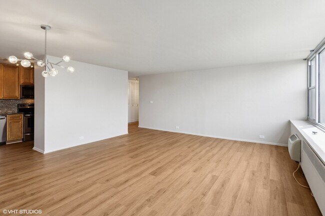 Building Photo - 4250 N Marine Dr