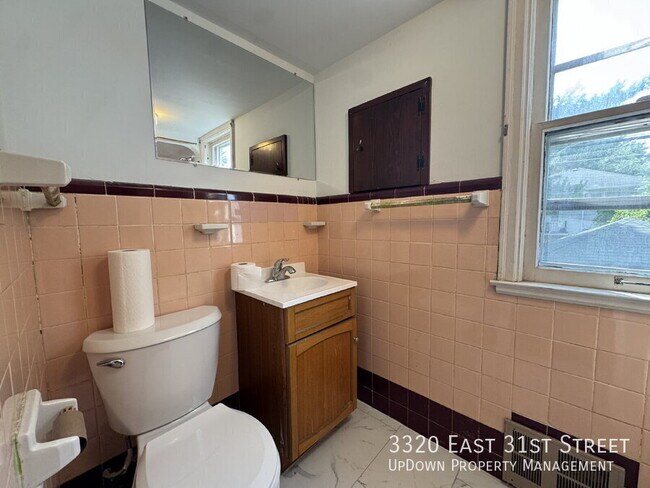 Building Photo - 3320 E 31st St