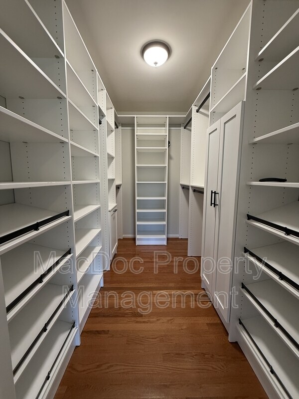 Building Photo - 14 Heatherbrook Ln