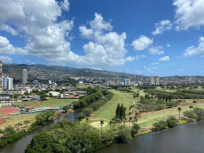Building Photo - Aloha Lani