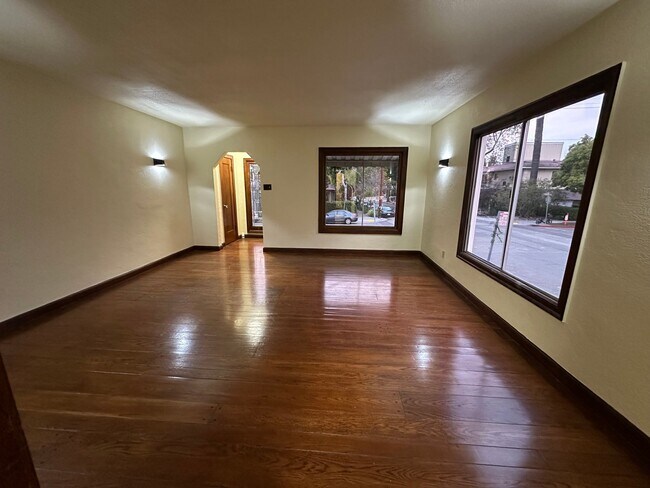 Building Photo - 2301 Spaulding Ave