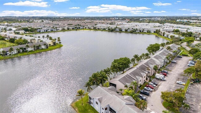 Building Photo - 1211 S Independence Dr