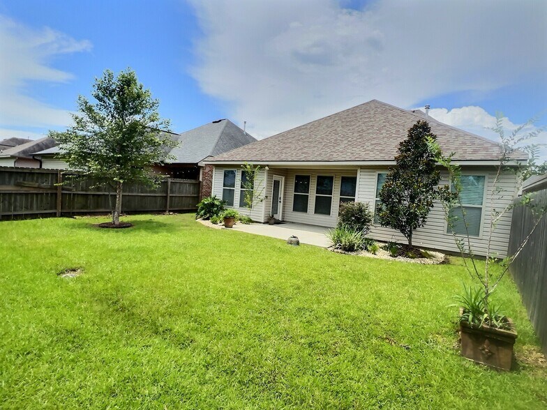 Building Photo - 6137 Tiger Trace Ave
