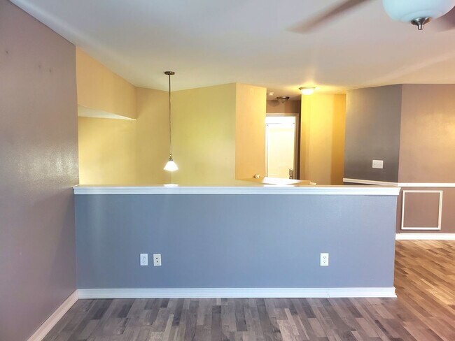 Building Photo - 5 Bed /3 Bath Home in Spanaway