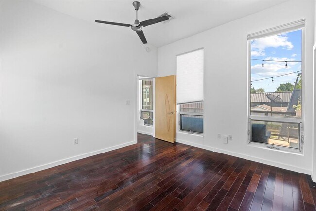 Building Photo - 508 E 53rd St