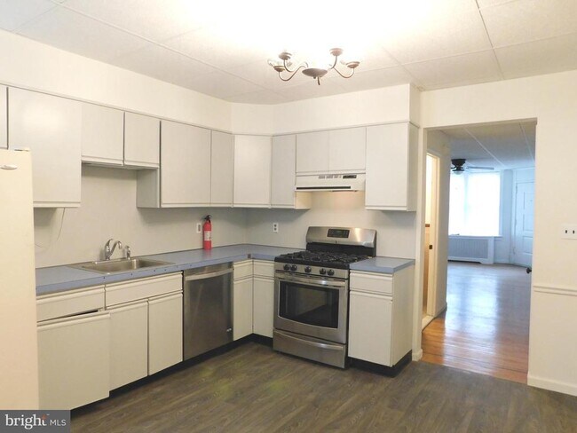 Building Photo - 3320 Cottman Ave